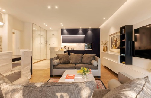 Athens Apartment | Nikita 1 3rd·Signature Athenian Residence