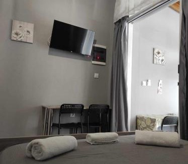 Paralia Ofryniou Apartment | Nikos House Cozy Studio Suite by Delta Hospitality