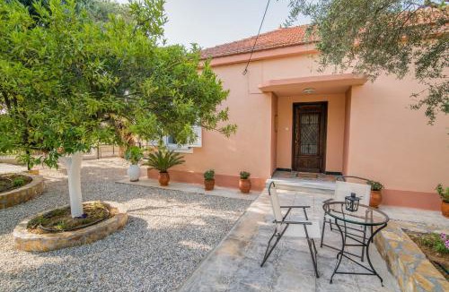 Kamisiana House | Nina's House