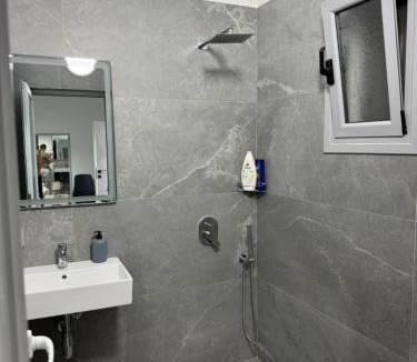 Delvine Apartment | Nivro