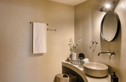 Lixouri Hotel | Nomāde Agora - Luxury Suites in Lixouri