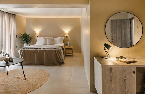 Lixouri Hotel | Nomāde Agora - Luxury Suites in Lixouri