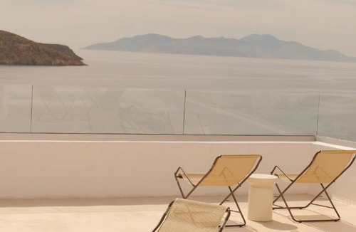 Livadi Hotel | NŌSTOS Serifos