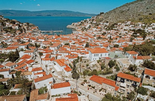 Idhra House | Nydra GuestHouse