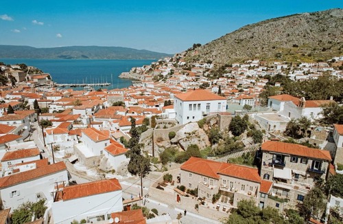Idhra House | Nydra GuestHouse