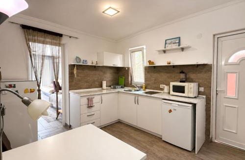 Bijela Apartment | Odessa Mama