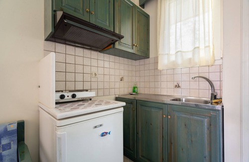 Nikiana Apartment | Odysseia Apartment 2 - 2 Min Walk to Beach, 2 Adults, Terrace, Wi-Fi & AC