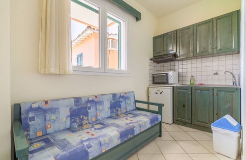 Nikiana Apartment | Odysseia Apartment 4 - 2 Min Walk to Beach, 3 Adults, Terrace, Wi-Fi & AC