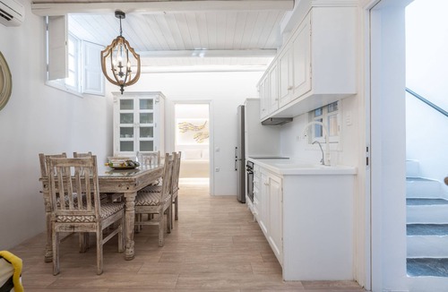 Oia Villa | Oia Sunset Villas - Villa "Pearl" - Swimming pool - Private outdoor Heated Spa