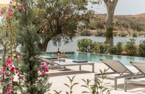 Vourkari Hotel | oKEAnõs