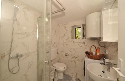 Muo Villa | Old stone house Danka