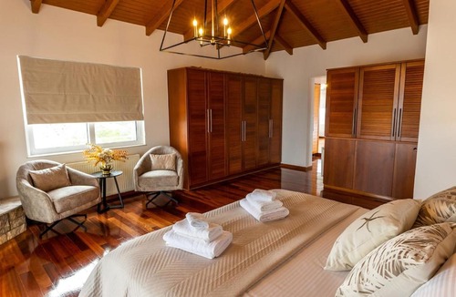 Kropia House | Olive Grove 4BR 3BA Pool Villa near Athens Airport