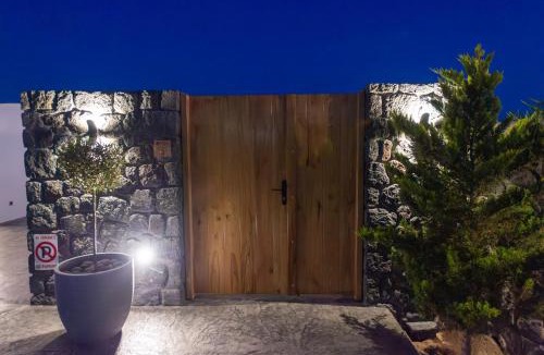 Perivolos Villa | Olive grove villas