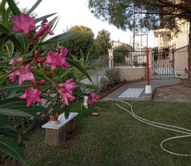 Nea Iraklia Apartment | Olive mare Holidays
