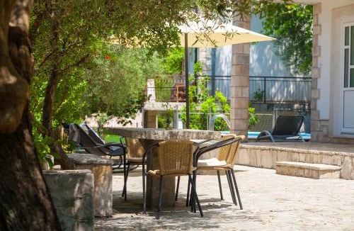 Podi Villa | Olive Tree Villa