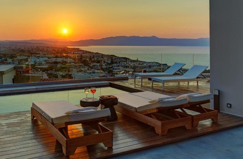 Platanias Town Apartment | Olivea Slow Living Mountain View Apartment with Pool in Chania – Alectrona Living Crete