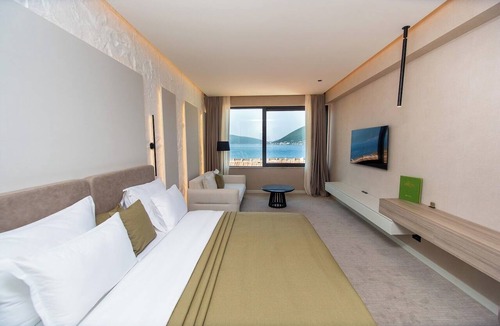 Tomicici Hotel | Ollie's by the sea