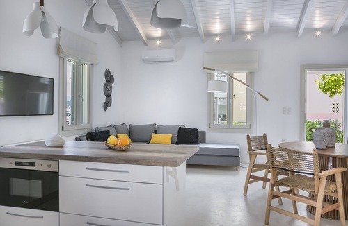Sami House | Olvio - 2 bedroom house by the sea
