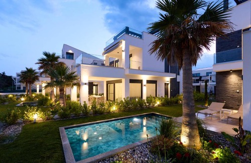 Paralia Ofryniou Apartment | Olympiada Residential Complex & Villas