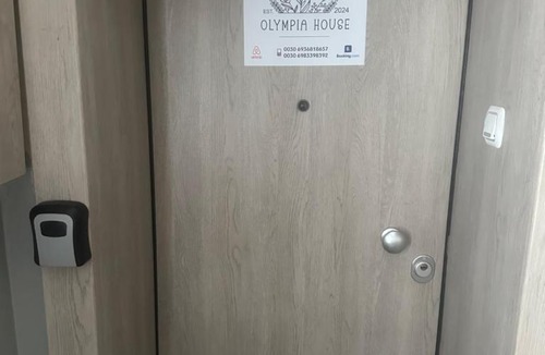 Drama Apartment | OlympiaHouse