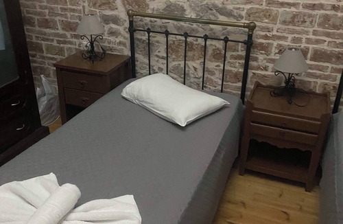 Mytilene Apartment | Olympias Mansion Triple Room 102 Ira