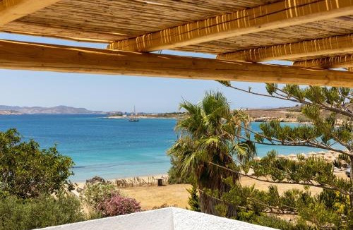 Krotiri Hotel | Omilos Beachfront House