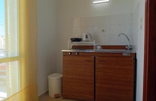 Kavos Apartment | on the STRIP-Studio 2