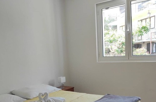 Njivice Apartment | One bedroom apartment by the seaside