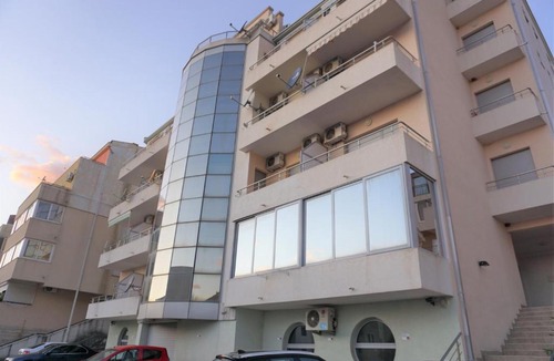Lazi Apartment | One bedroom apartment with sea view in Budva