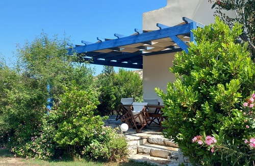 Agios Prokopios House | One bedroom villa with 1.5 bathrooms, sea view, communal pool, breakfast