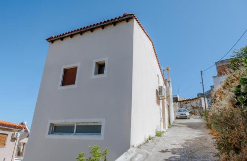 Rodhia House | OntasView Rodia