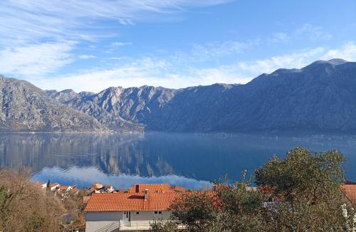 Prcanj Apartment | Opulent BayView Apartment Kotor