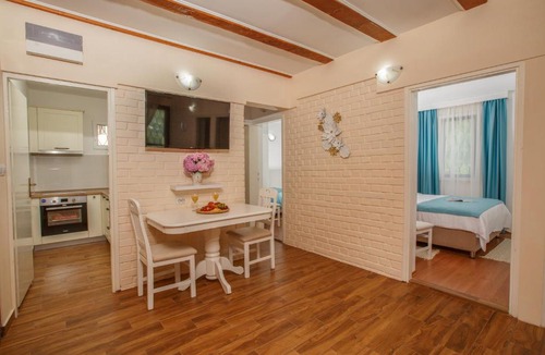 Orahovac Apartment | Orahovac holiday home