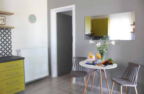 Selianitika House | ORANGE GARDEN