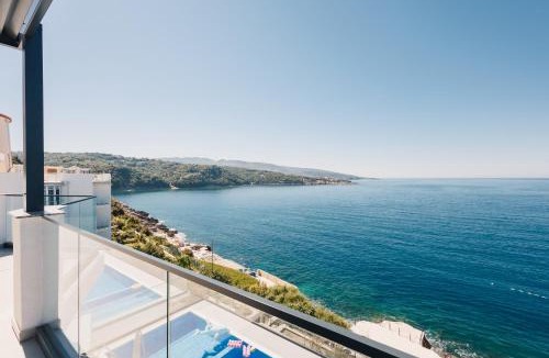 Bar Villa | Orange Villa - 7 Bedrooms - 5 Star Location - Views - Pool