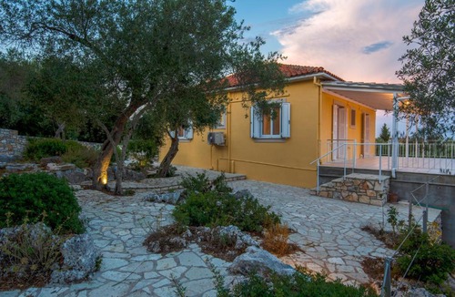 Vlachopoulatika Villa | Oregano Luxury Villa
