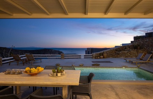 Tinos House | Οrmos seaside villa A with private pool