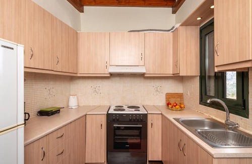 Orne House | Ornus Traditional House