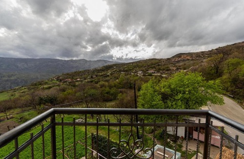 Niksic Bed & Breakfast | Ostroške grede