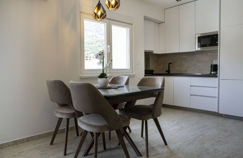 Sutomore Apartment | Outstanding 2-Bedroom Blue Poolside Apartment