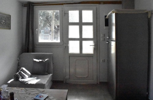 Ovrios House | Ovrios Triple Studio