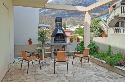 Dobra Voda Apartment | Own floor with private pool. Max. 2 adults + 1 child. 75sqm.