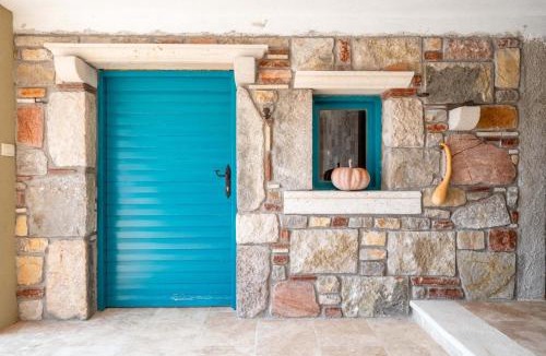 Kaluđerac Villa | Paštrovići Stone Retreat