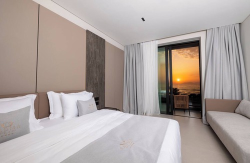 Vlore Hotel | Padma Hotel