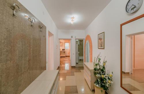 Petrovac Apartment | Palm Point Apartment