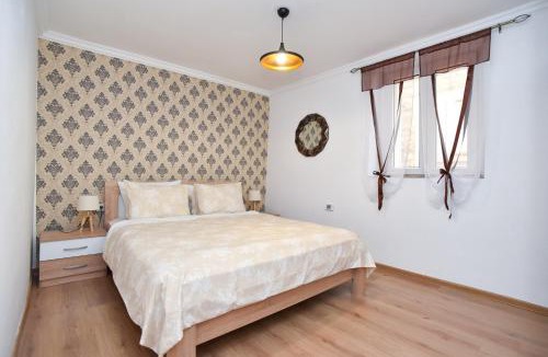 Old Town Apartment | Palm square apartment 2