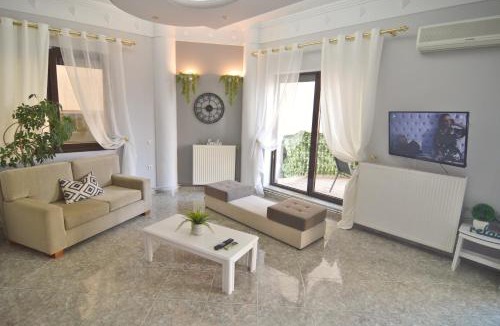 Kastoria Apartment | Panos Suite lake view-private parking