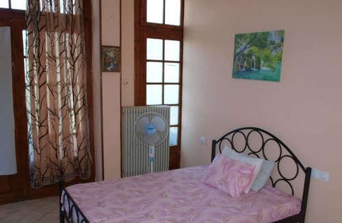 Agios Dimitrios Apartment | Paradeisos Penthouse