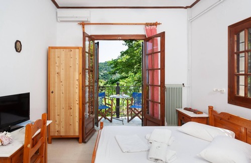 Agios Dimitrios Apartment | Paradeisos Double Room With Balcony 5