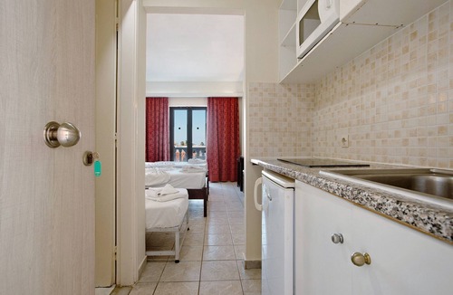 Agrilia Apartment | Paradise Zante Standard Studio 3 with Shared Pool & Wi-Fi